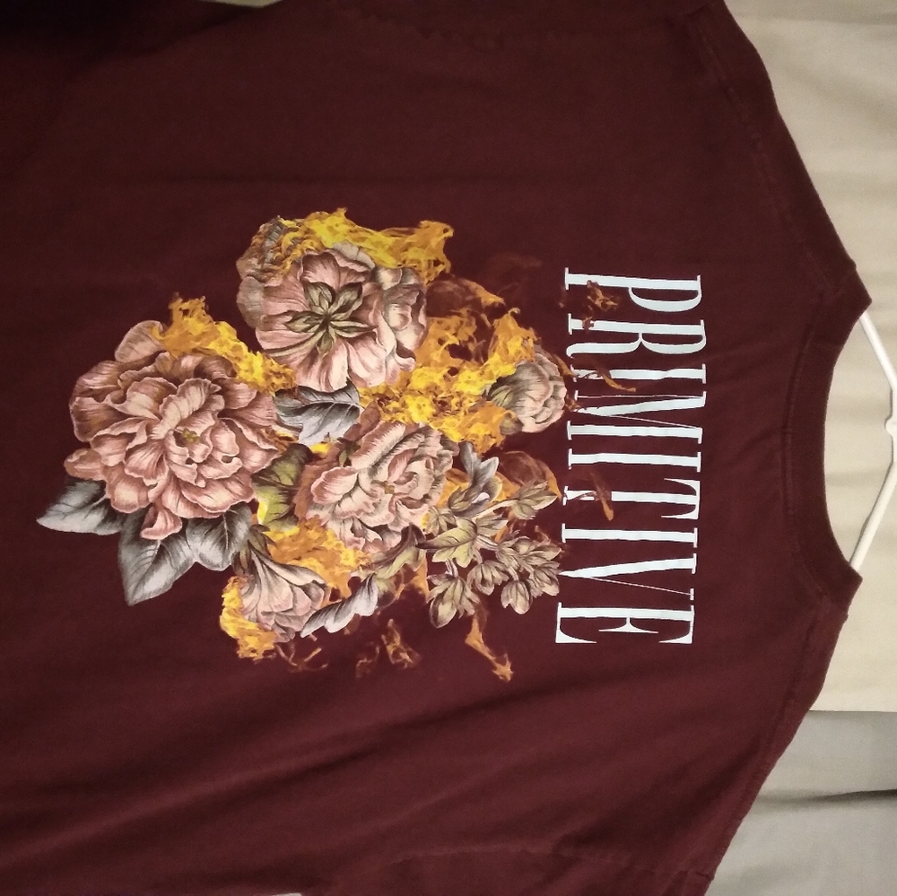 PRIMITIVE T SHIRT